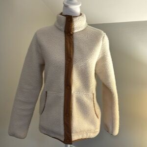 The Land’s End white Heritage Sherpa Fleece Jacket in size XS